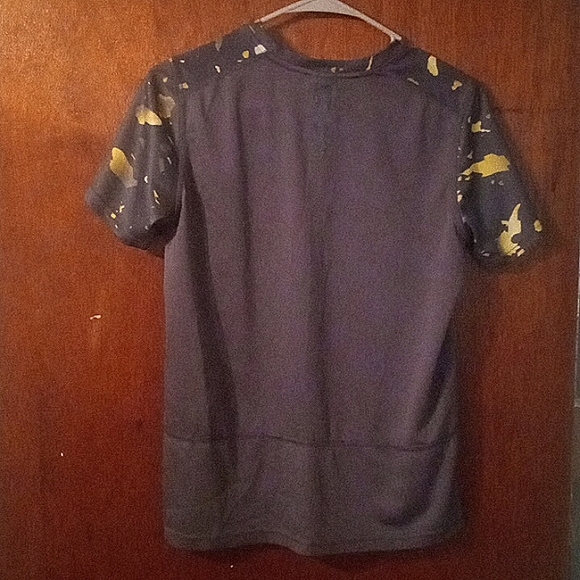 T-shirt - Picture 3 of 6